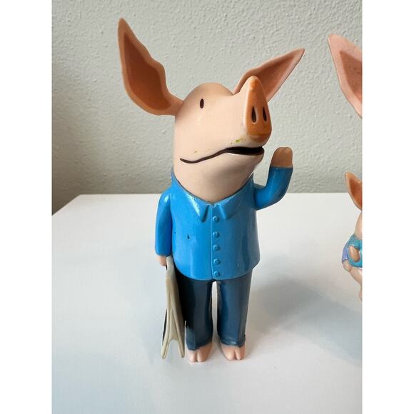 Olivia the Pig Family Set of 3 Figures Retired - Picture 5 of 8
